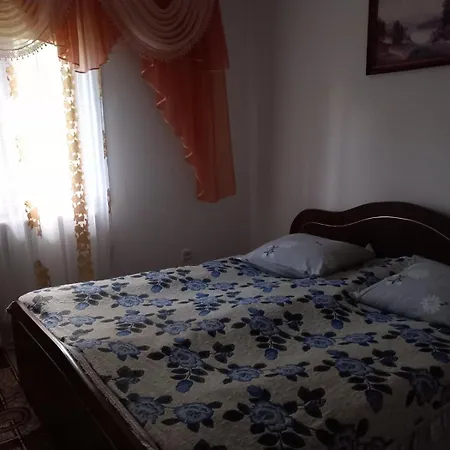 アパート на гірському схилі