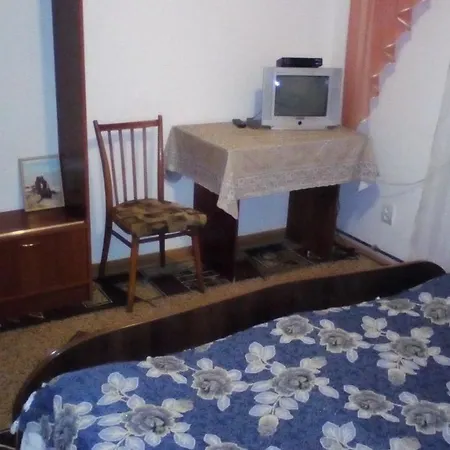 на гірському схилі Apartment Slavske