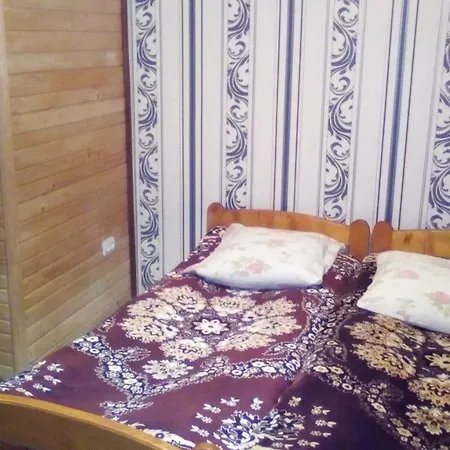 на гірському схилі アパート